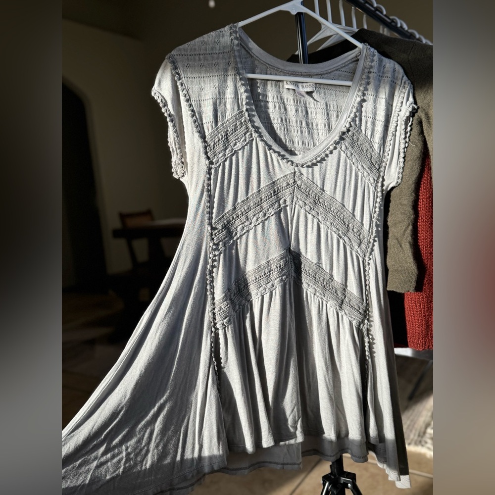 Boho Knox Rose Light Gray Tunic with Lace Accents